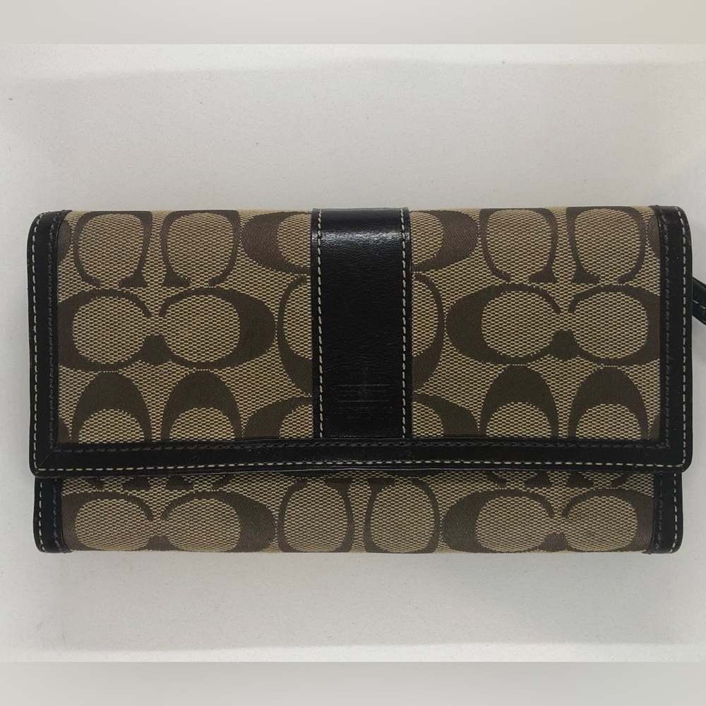 Coach wallet, brown monogram